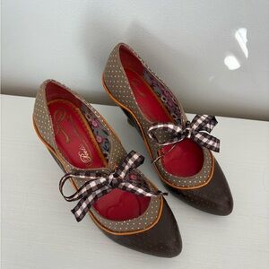 Poetic License Brown and Orange Women's Heels with Bow